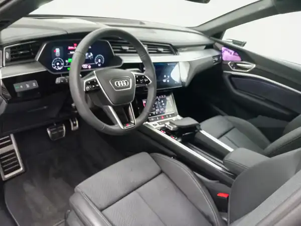 AUDI Q8 e-tron Sportback S line 55 e-qu 5JGar 2xLaden HUD Tour Stadt MTRX (8/20)