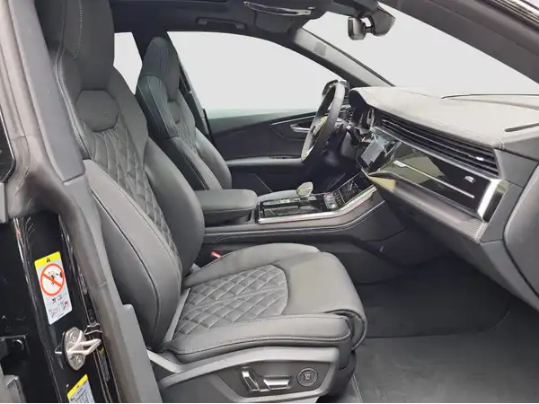 AUDI SQ8 SUV 4.0 TSFI (15/17)