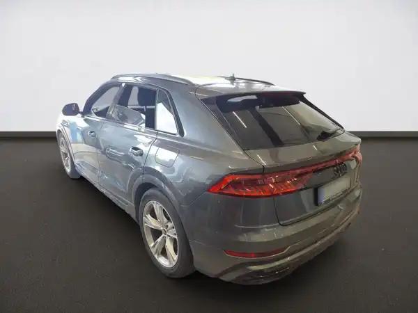 AUDI Q8 60 TFSI e Hybrid Business AHK Navi+ ACC 360 (4/10)