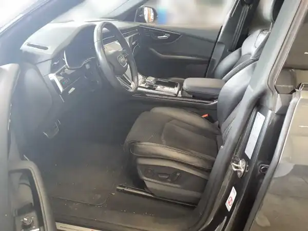 AUDI Q8 60 TFSI e Hybrid Business AHK Navi+ ACC 360 (6/10)