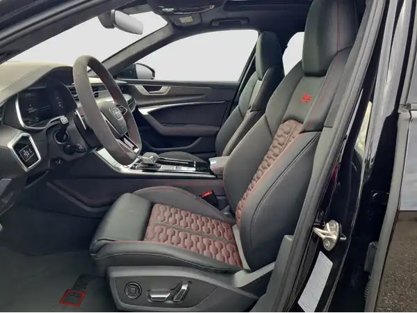 AUDI RS 6 Avant performance (8/17)