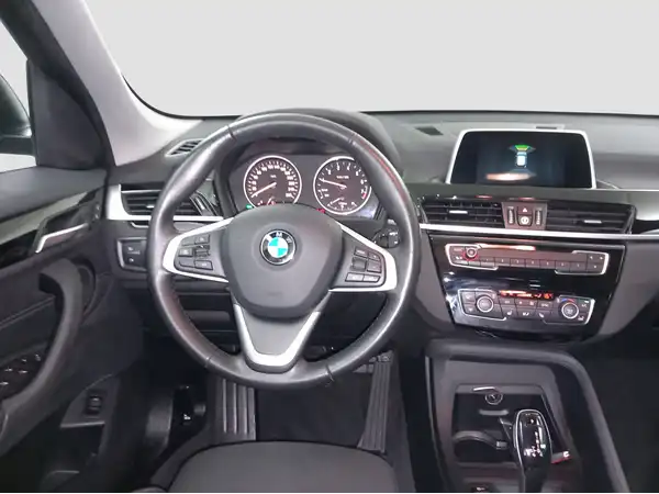 BMW X1 sDrive 18i Advantage Business Navi LED LenkHzg (11/17)