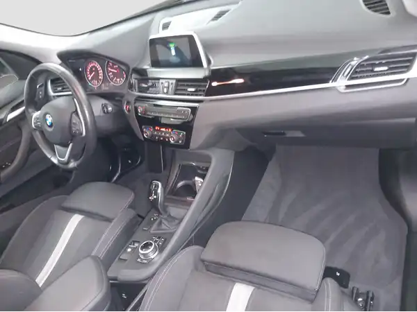 BMW X1 sDrive 18i Advantage Business Navi LED LenkHzg (15/17)