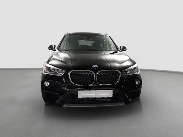 BMW X1 sDrive 18i Advantage Business Navi LED LenkHzg (3/17)