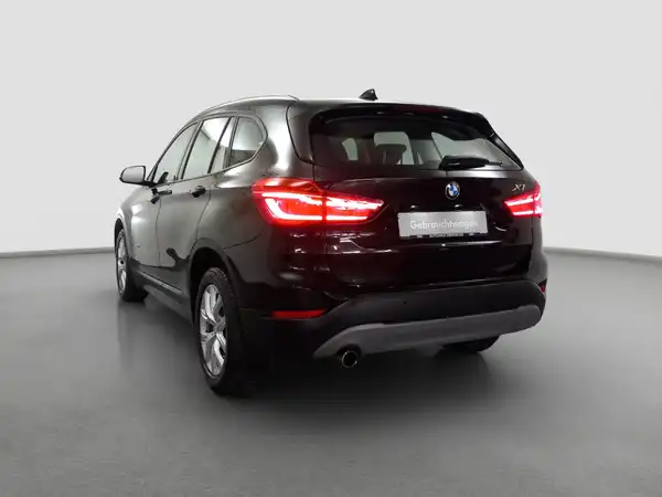 BMW X1 sDrive 18i Advantage Business Navi LED LenkHzg (7/17)