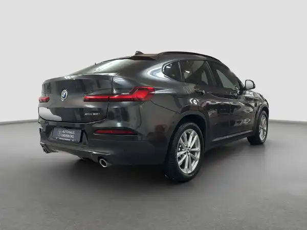 BMW X4 xDrive 30 i Advantage Business HUD Kamera (5/17)