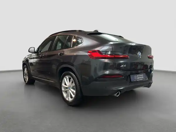 BMW X4 xDrive 30 i Advantage Business HUD Kamera (7/17)