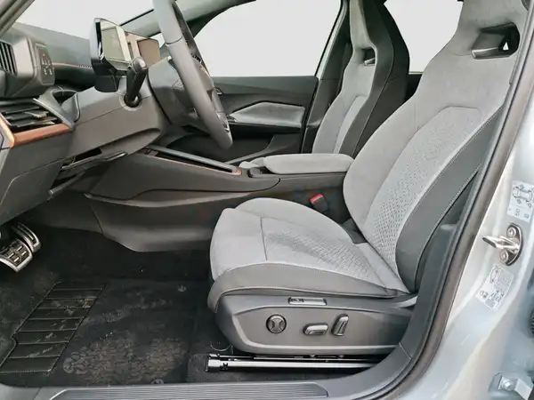 CUPRA Born Edition Dynamic 170 KW (7/16)