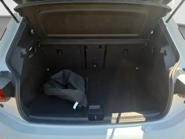 CUPRA Born VZ 240 KW 79 kWh (13/17)