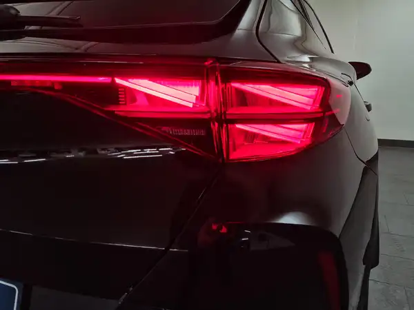 CUPRA Formentor VZ Extreme TSI 1.5 e-HYBRID (11/16)
