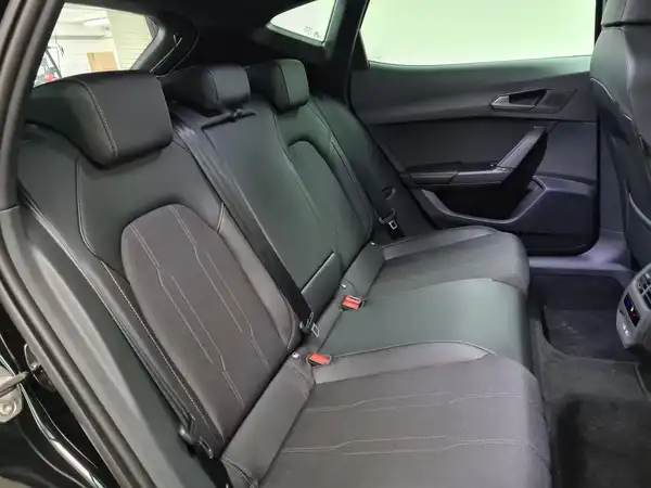 CUPRA Formentor 1.5 eTSI DSG (16/18)