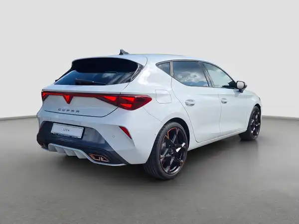CUPRA Leon 1.5 eHybrid 150 KW DSG (5/17)