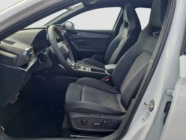 CUPRA Leon 1.5 eHybrid 150 KW DSG (8/17)