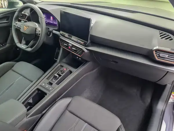 CUPRA Leon 1.4 e-Hybrid 150 KW (18/18)