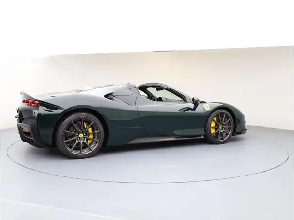 FERRARI SF90 (6/24)
