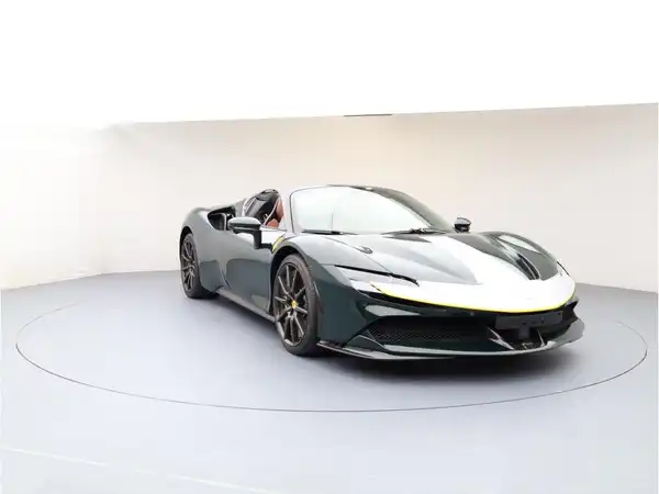 FERRARI SF90 (8/24)