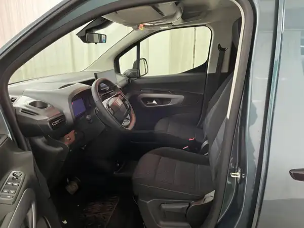 FIAT Doblo Kombi L2 Automatik (8/18)