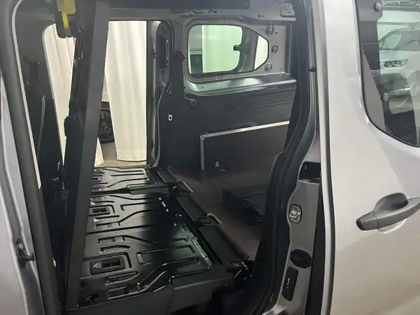 FIAT Doblo L2 Multicab (18/21)