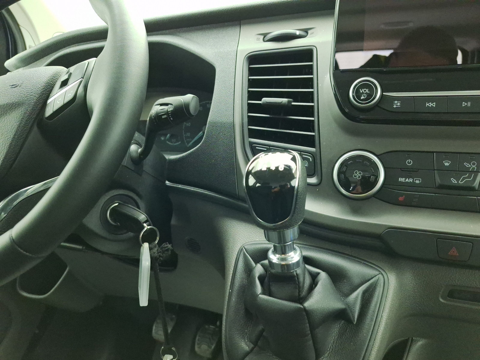 FORD Transit Custom (25/30)