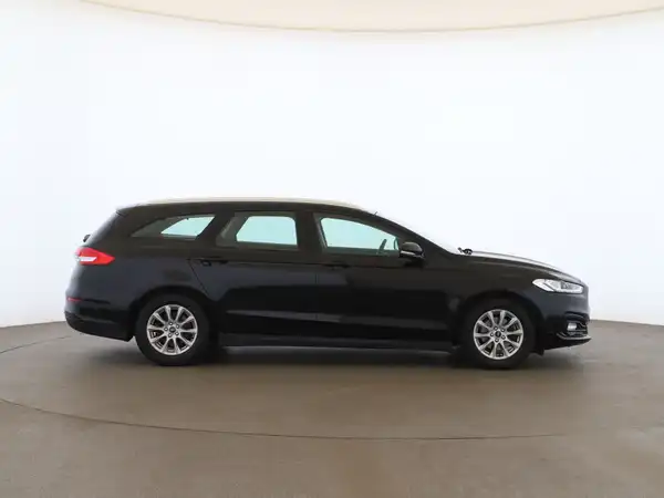 FORD Mondeo Turnier 1.5Eco (3/30)