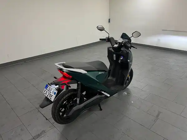 HORWIN SK3 PLUS GREEN METALLIC mit 2 Akkus (8/9)