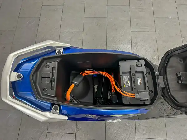 HORWIN SK3 Lightning Blue Comfort Range E-Roller (8/8)