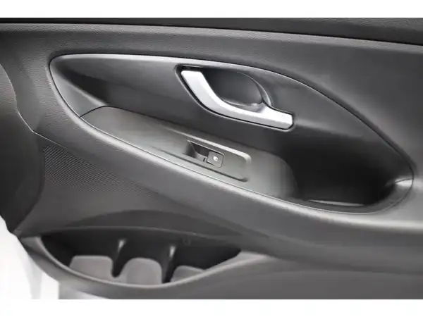 HYUNDAI i30 1.5 T-GDI Trend Mild-Hybrid (EURO 6d)(OPF) (15/21)