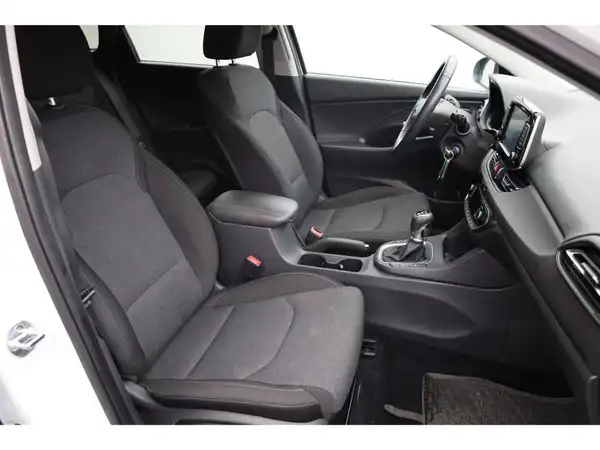 HYUNDAI i30 1.5 T-GDI Trend Mild-Hybrid (EURO 6d)(OPF) (16/21)