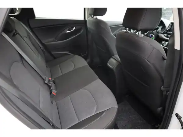 HYUNDAI i30 1.5 T-GDI Trend Mild-Hybrid (EURO 6d)(OPF) (18/21)