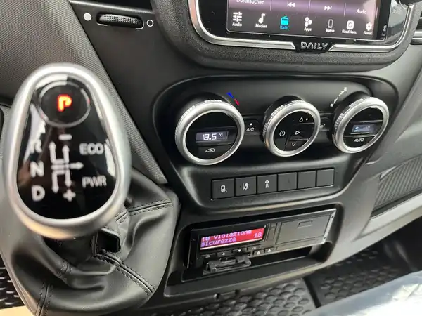 IVECO Daily 50C18HA8/P Koffer (12/23)