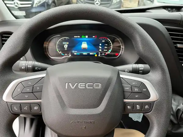 IVECO Daily 35S18H Koffer LBW (12/26)