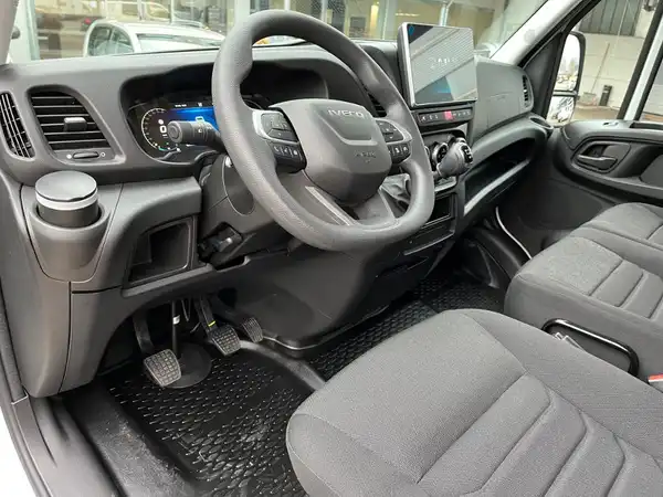 IVECO Daily 35S18H Koffer LBW (10/26)