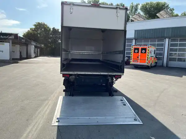 MAN TGE Koffer (11/16)