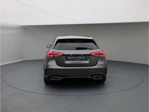 MERCEDES-BENZ A 220 (4/21)