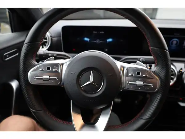 MERCEDES-BENZ A 220 (10/21)