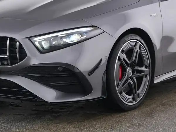 MERCEDES-BENZ A 35 4M (4/10)