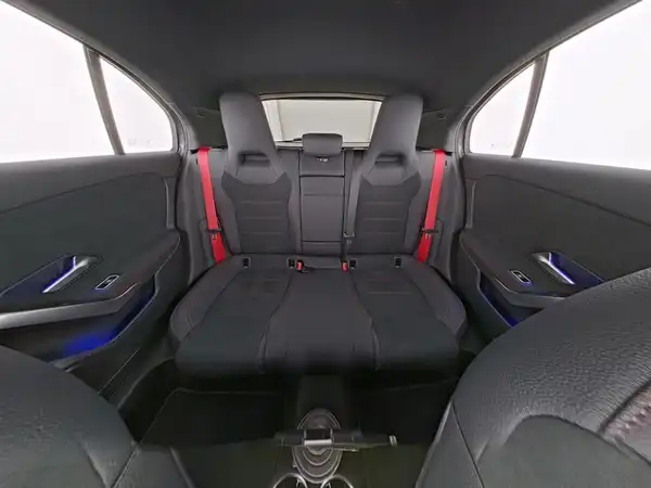 MERCEDES-BENZ A 35 4M (9/10)