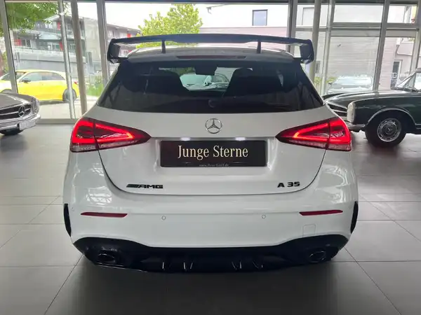 MERCEDES-BENZ A 35 4M (6/30)