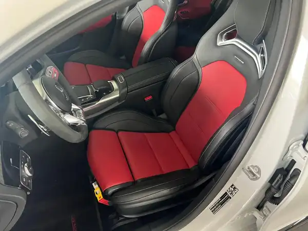 MERCEDES-BENZ A 35 4M (14/30)
