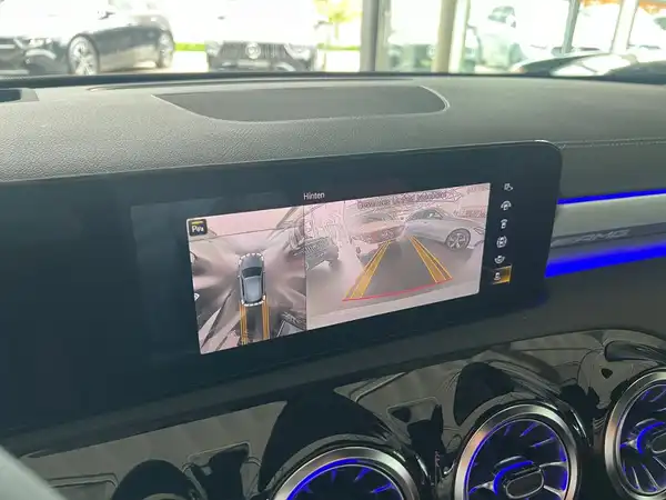 MERCEDES-BENZ A 35 4M (19/30)