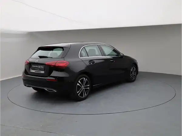 MERCEDES-BENZ A 180 (5/12)