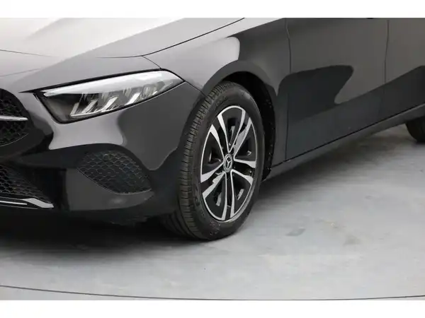 MERCEDES-BENZ A 180 (9/12)