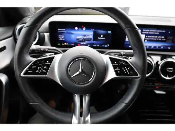 MERCEDES-BENZ A 180 (14/22)