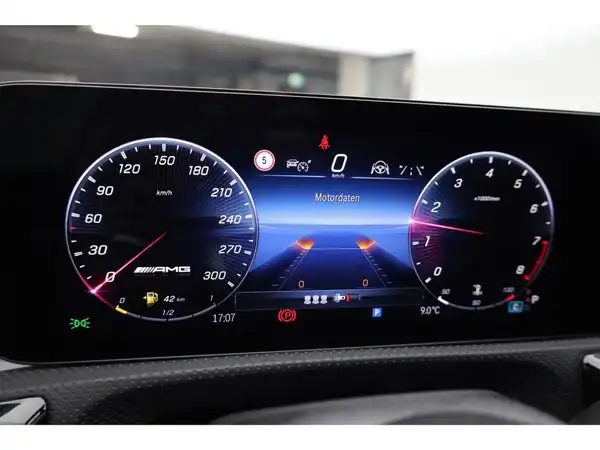 MERCEDES-BENZ A 45 S 4M+ (14/26)