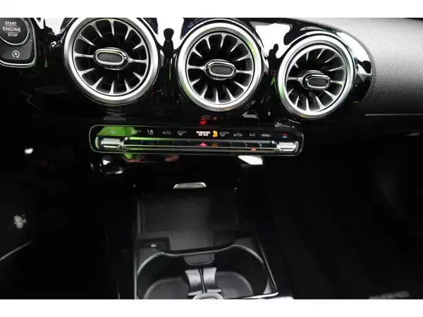 MERCEDES-BENZ A 45 S 4M+ (18/26)