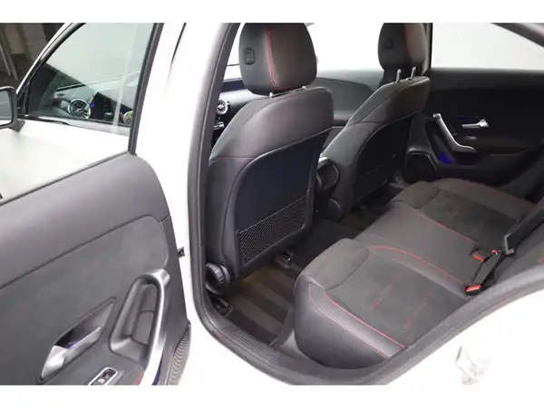 MERCEDES-BENZ A 250 Lim. (11/25)
