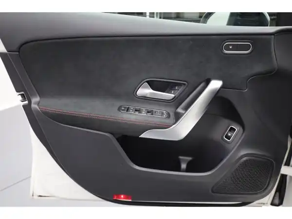 MERCEDES-BENZ A 250 Lim. (9/25)