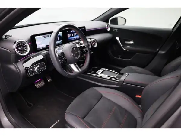 MERCEDES-BENZ A 180 (10/20)