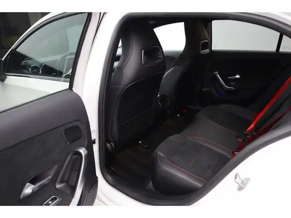 MERCEDES-BENZ A 35 4M (12/26)