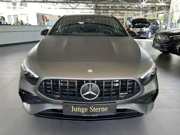 MERCEDES-BENZ A 35 4M AMG (3/10)